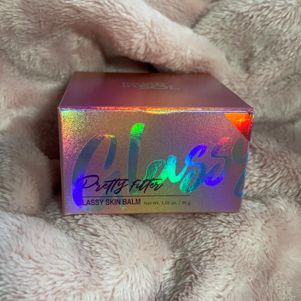 Touch in SOL Pretty Filter Glassy Skin Balm